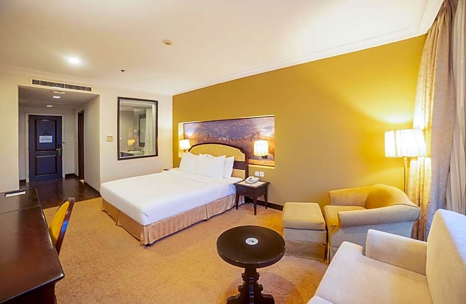 Photo 1 of 5 of Superior 1 King Bed