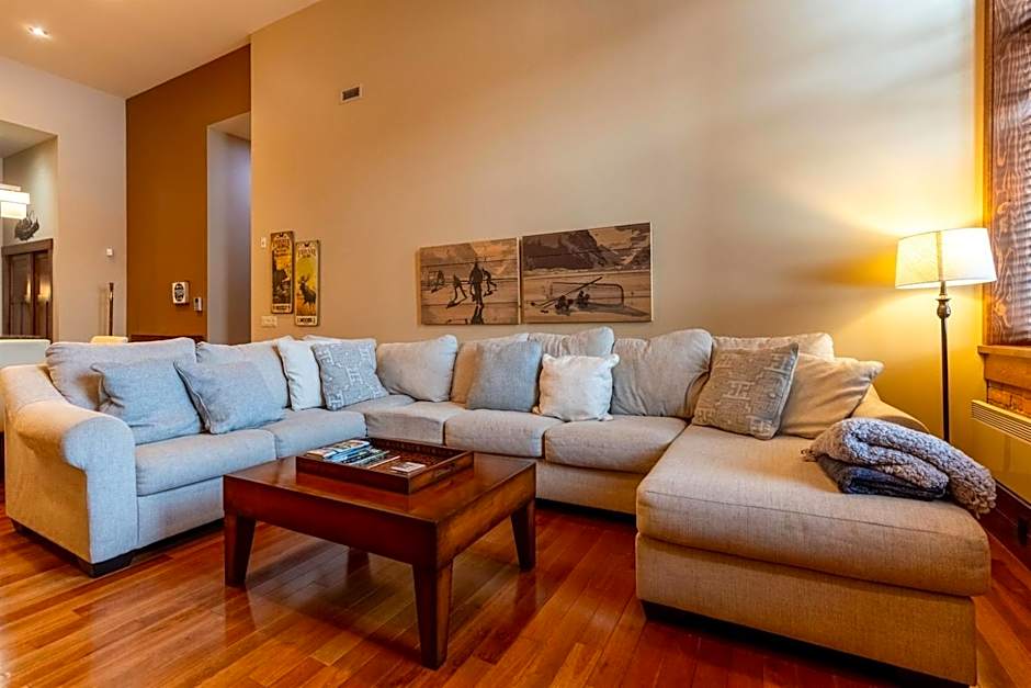 Luxurious 901 Condos by Fernie Central Reservations