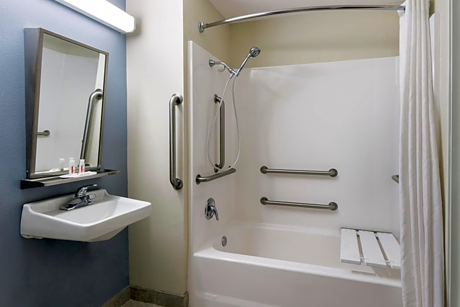 Microtel Inn and Suites Baton Rouge Airport