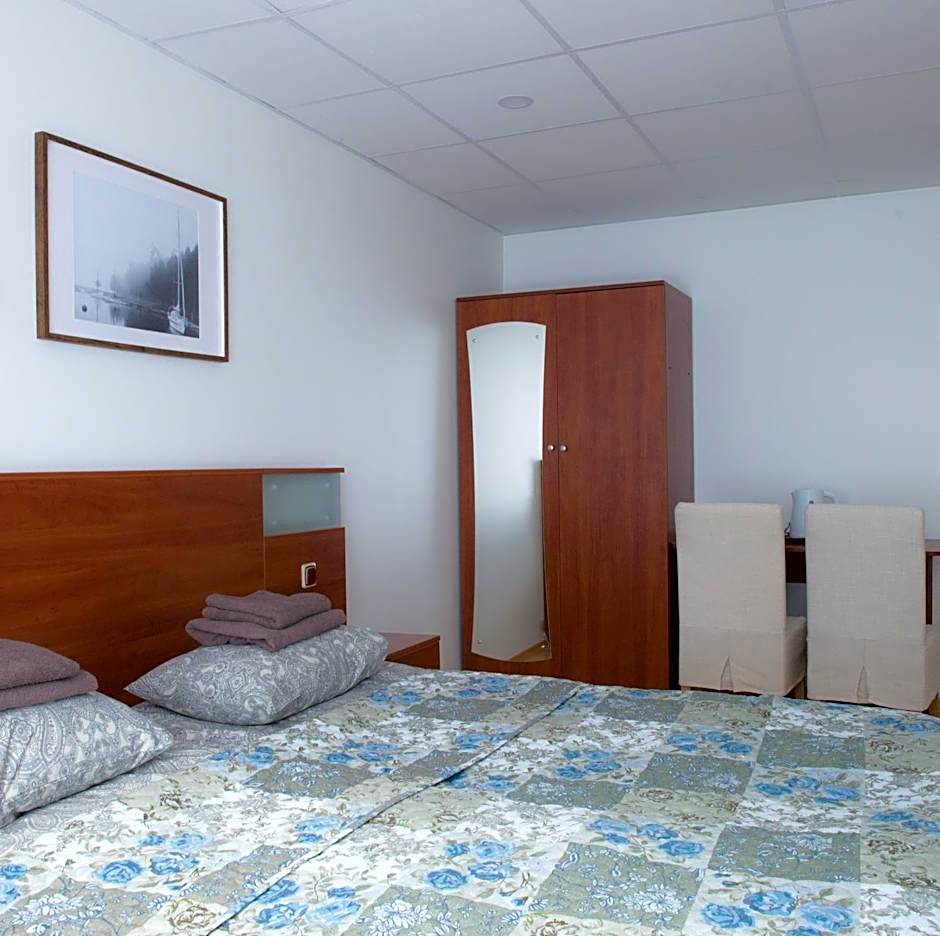 KAUNO JACHTKLUBAS Baltosios Burės