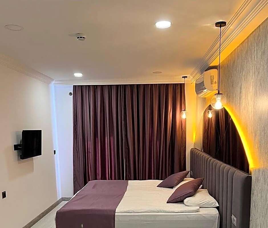 karikatur bi hotel
