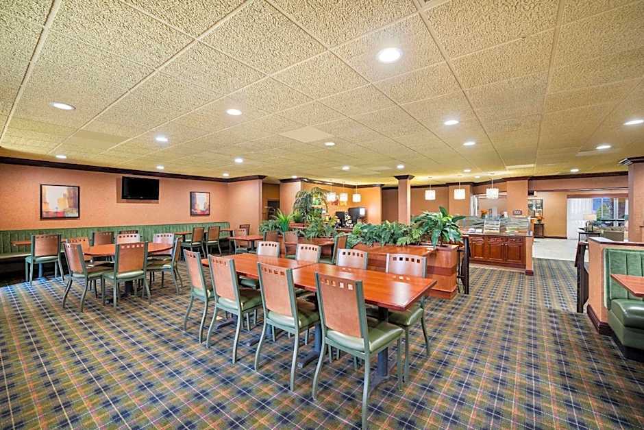 Quality Inn & Suites Syracuse Fairgrounds