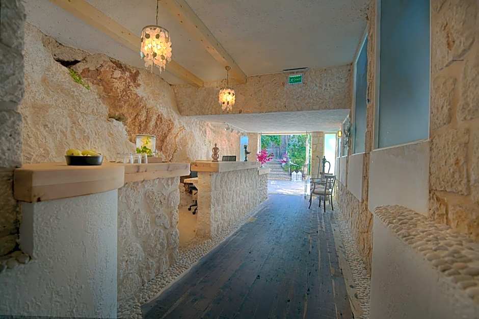 Peninsula Gardens Hotel
