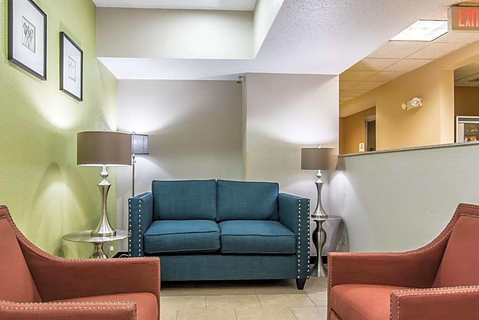 Quality Inn & Suites La Vergne