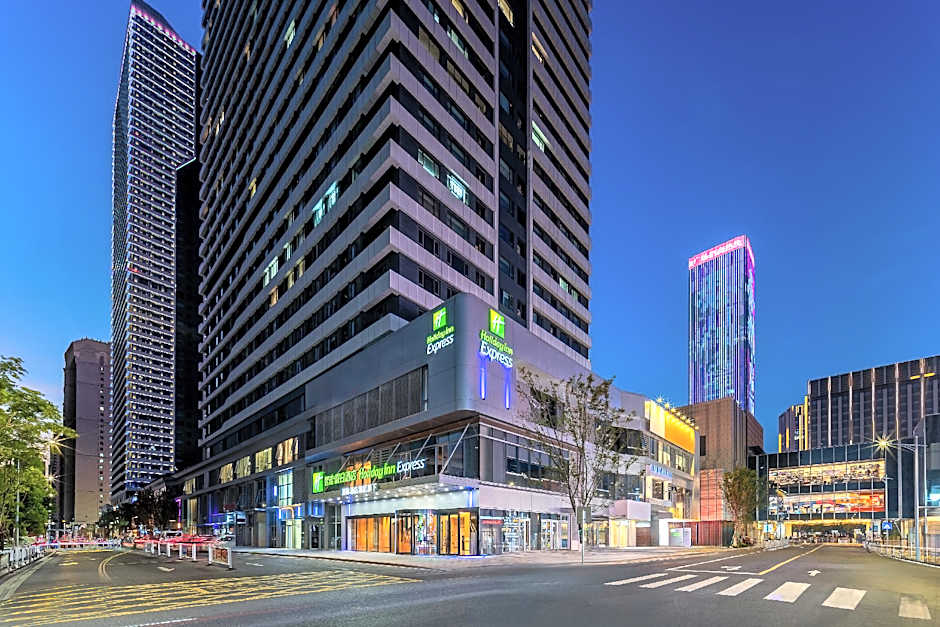 Holiday Inn Express Taizhou City Center By IHG
