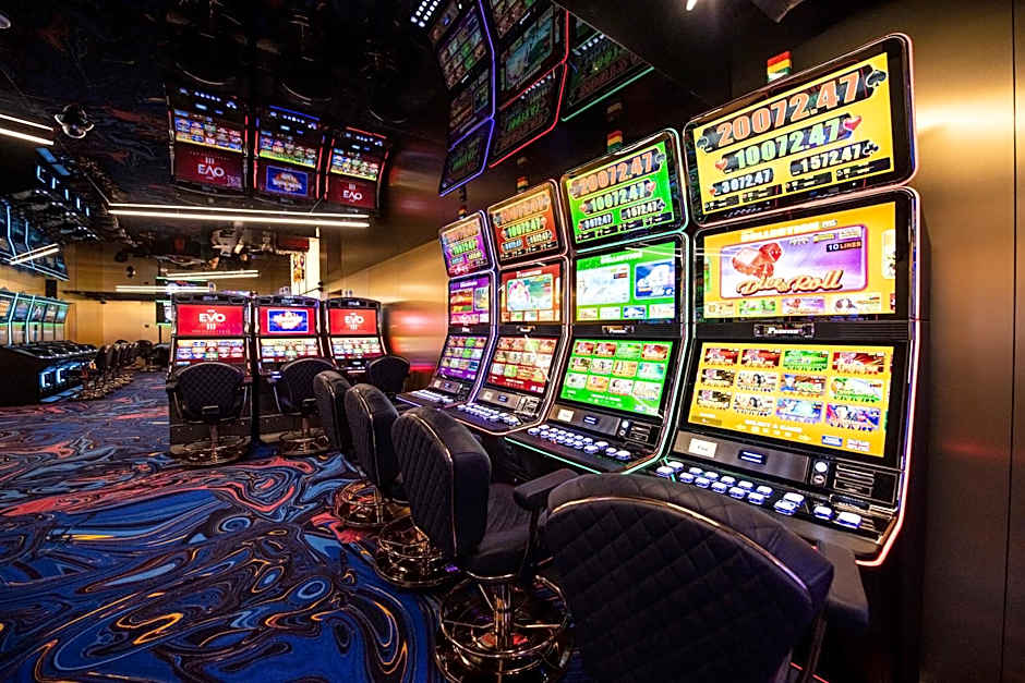 City Park Hotel by CHM