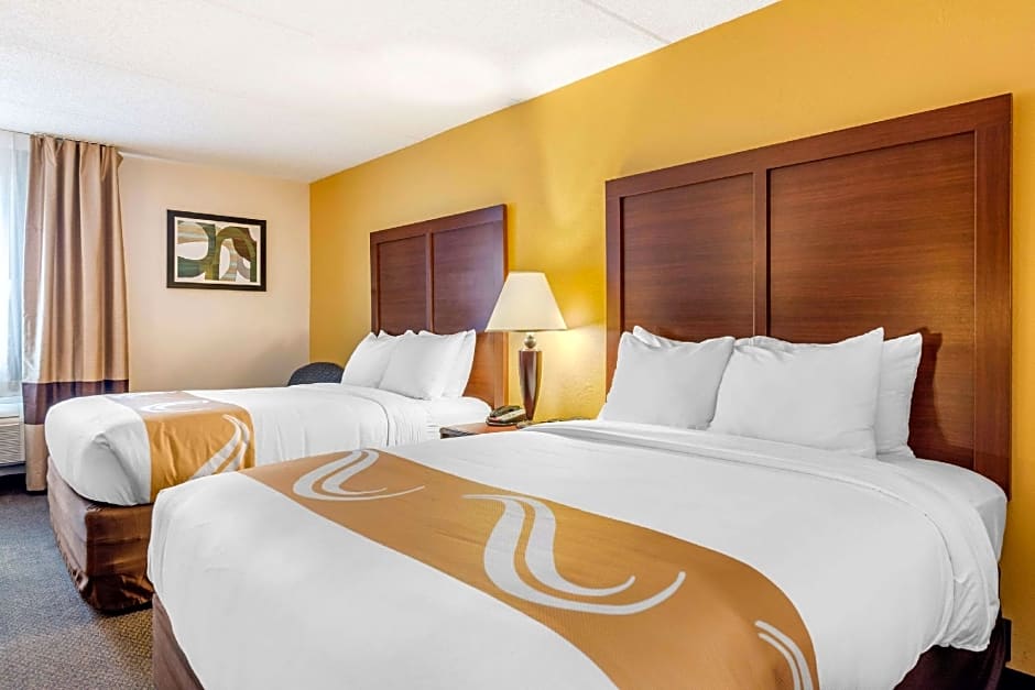 Quality Inn & Suites Zanesville City Center