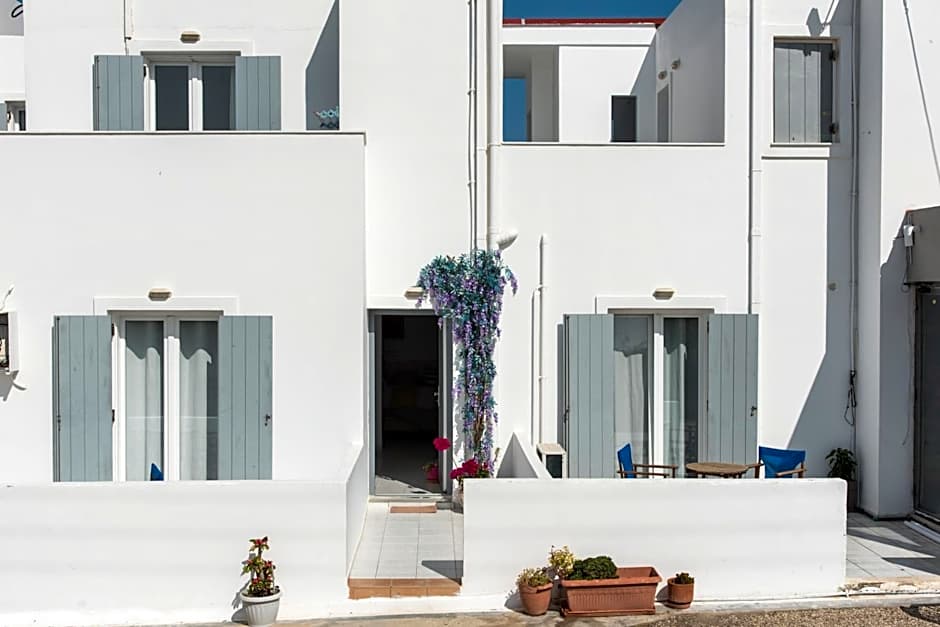 V-rooms in Milos Cyclades