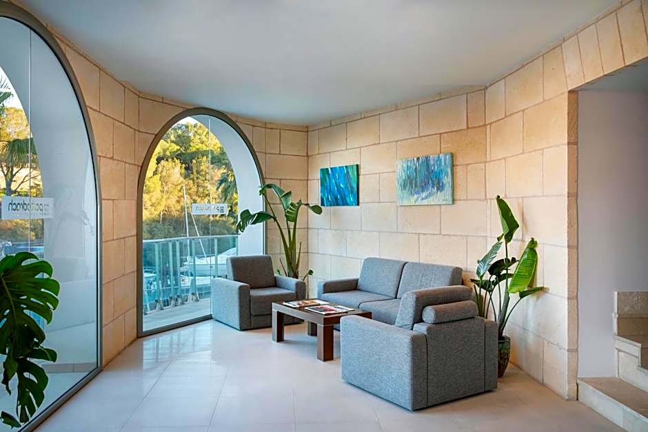 Portodrach Aparthotel & Suites