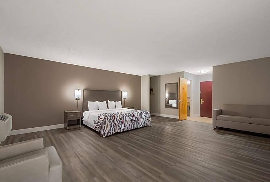 Red Roof Inn & Suites Vineland - Buena