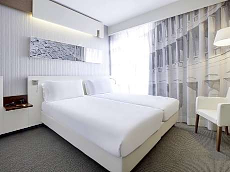 Superior Twin Room with Balcony