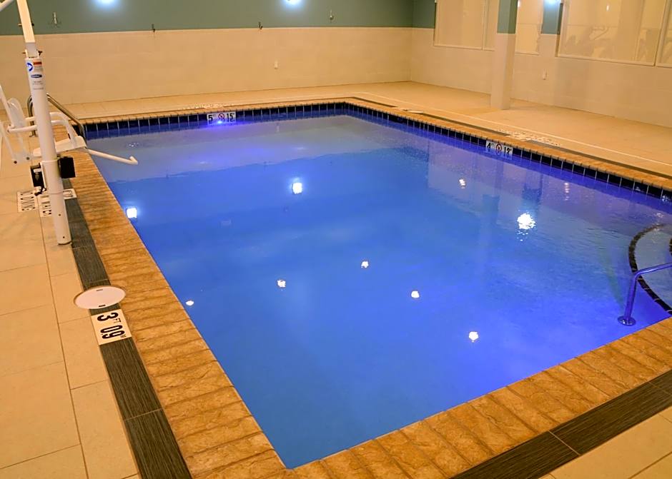 Holiday Inn Express & Suites Pittsburgh - Monroeville By IHG