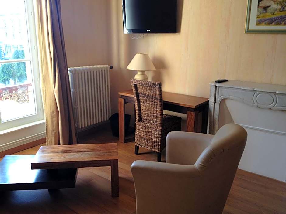 Hotel Couleurs Sud Centre-ville Gare Charleville-Mézières