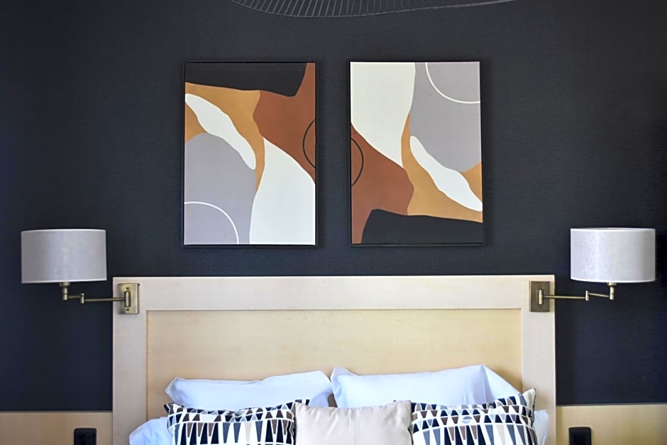Le Boeuf Couronné - Hôtel & Restaurant Chartres- Logis Hotels