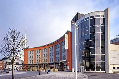 Holiday Inn Express Portsmouth Gunwharf Quays By IHG