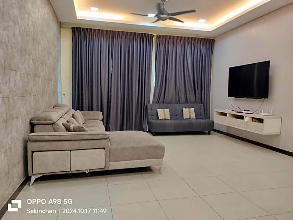 Sekinchan HighView Penthouse 15pax 5R5B 顶层公寓 看海 看稻田景