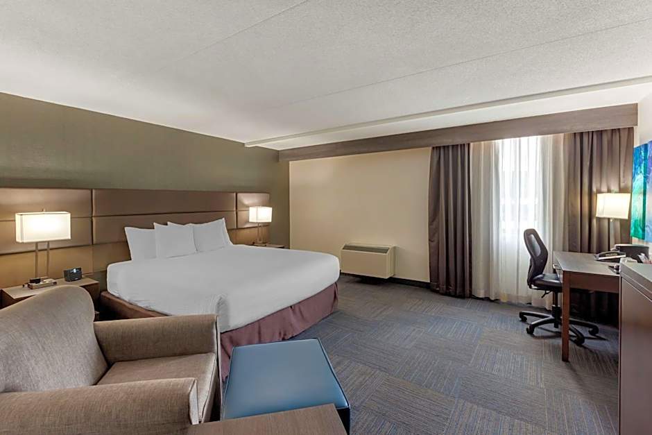 Best Western Plus Toronto Airport Hotel