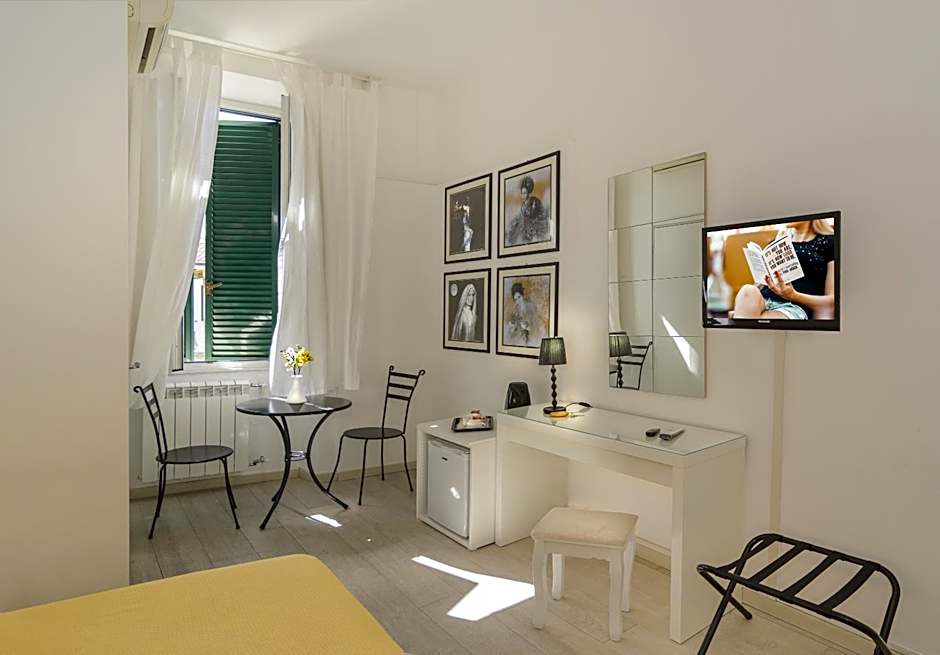 City Hotel