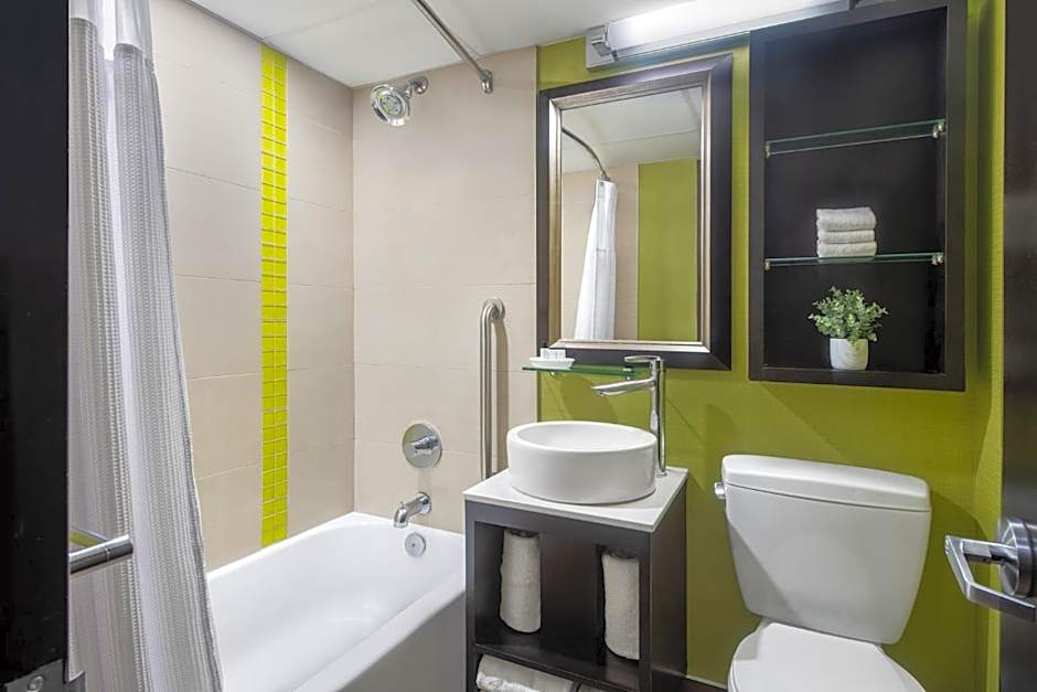 Crowne Plaza Kitchener-Waterloo By IHG