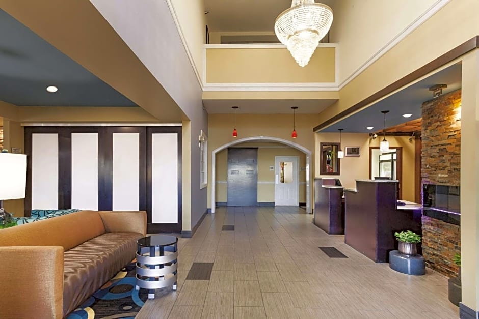 La Quinta Inn & Suites by Wyndham Elizabethtown