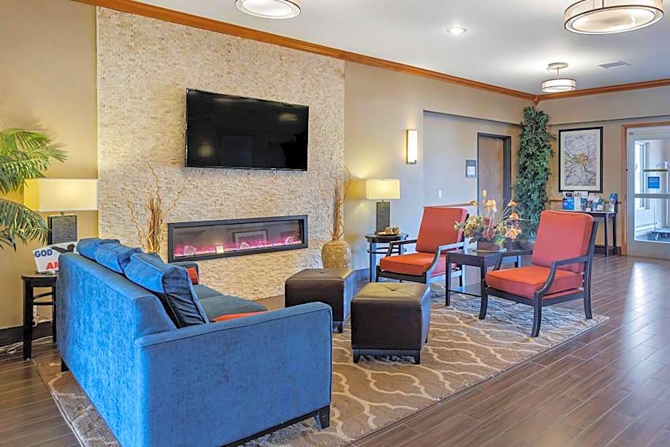 Comfort Inn & Suites Greenville I-70