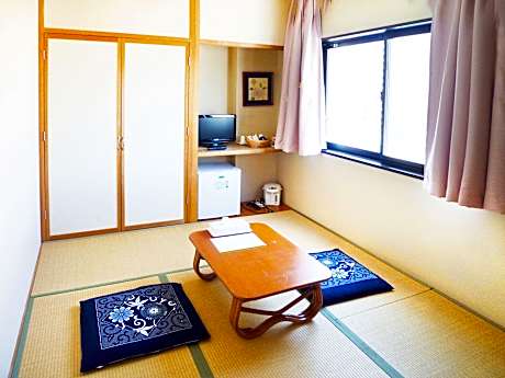 Japanese-Style Room 6 Tatami Mats