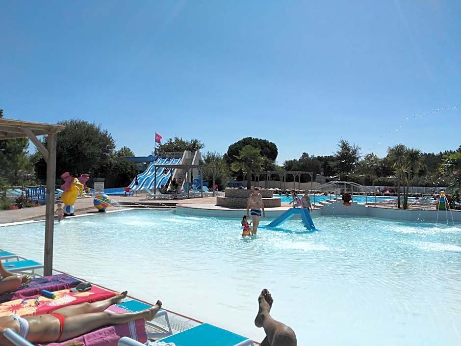 MOBIL HOME 43 dans Camping 4 Etoiles