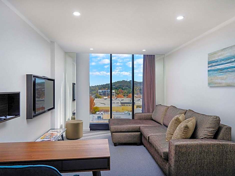Mantra Albury