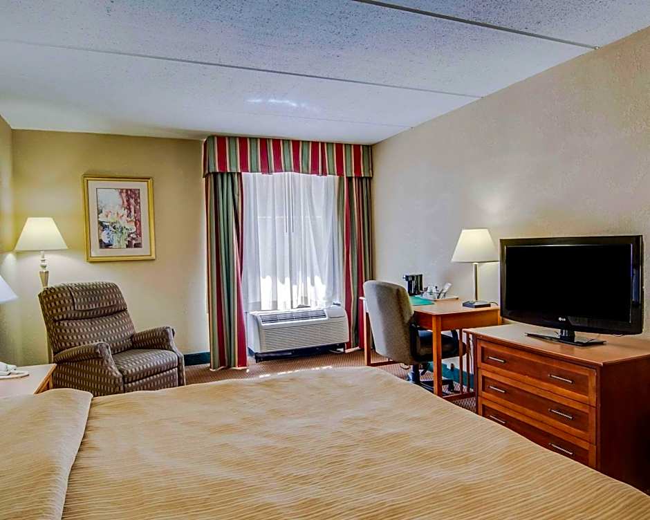 Quality Hotel and Conference Center Bluefield