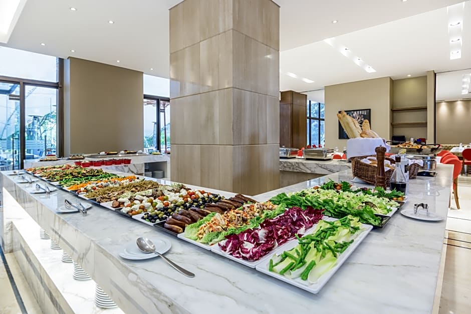 NH Collection Bogotá Royal Teleport