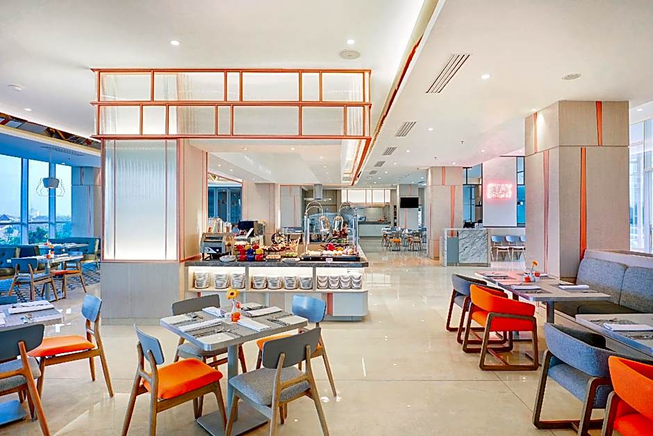 HARRIS Hotel & Conventions Bundaran Satelit Surabaya