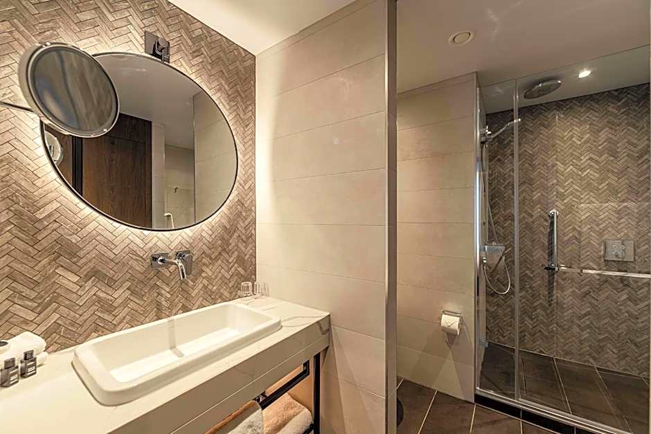 The Fellows House Cambridge, Curio Collection by Hilton