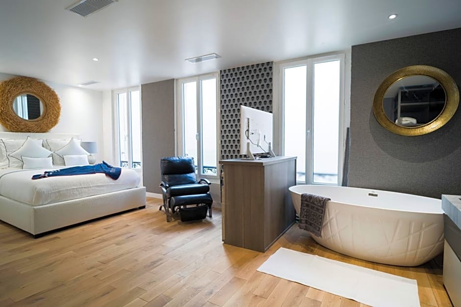 Venue C - Luxurious & Spacious - Mansion - Elevator - Patio