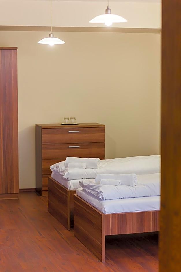 M1 Szekér Csárda Hotel és Étterem