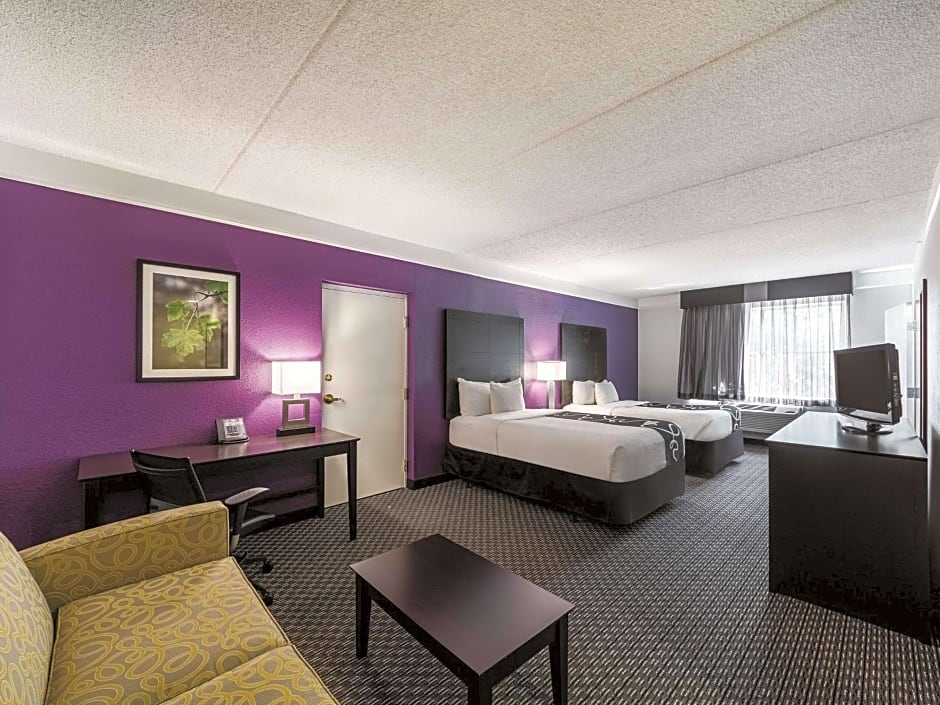 La Quinta Inn & Suites by Wyndham San Antonio Downtown