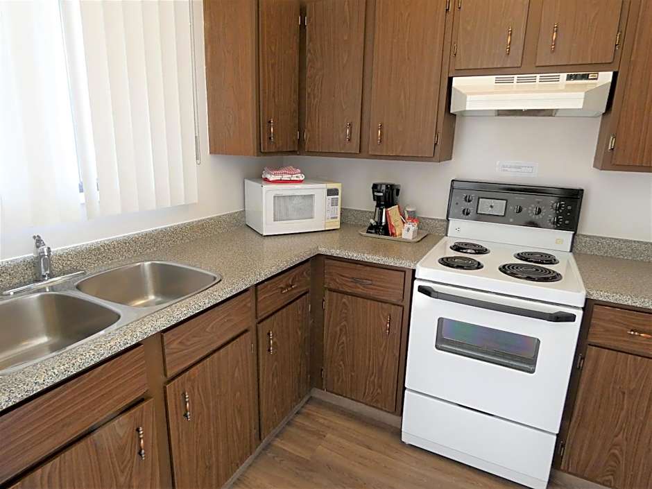 Recreation Inn and Suites Kelowna