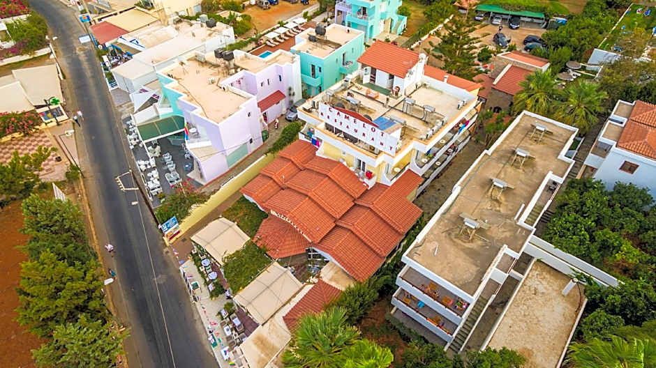 Camelot Royal Beds by Checkin