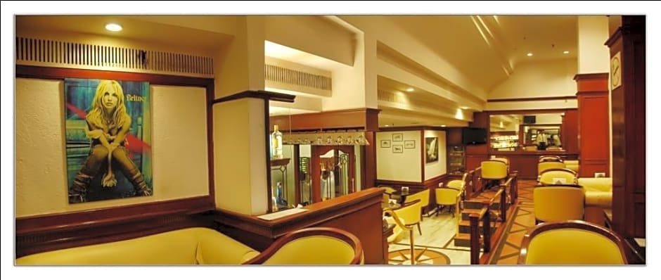 The Central Court Hotel