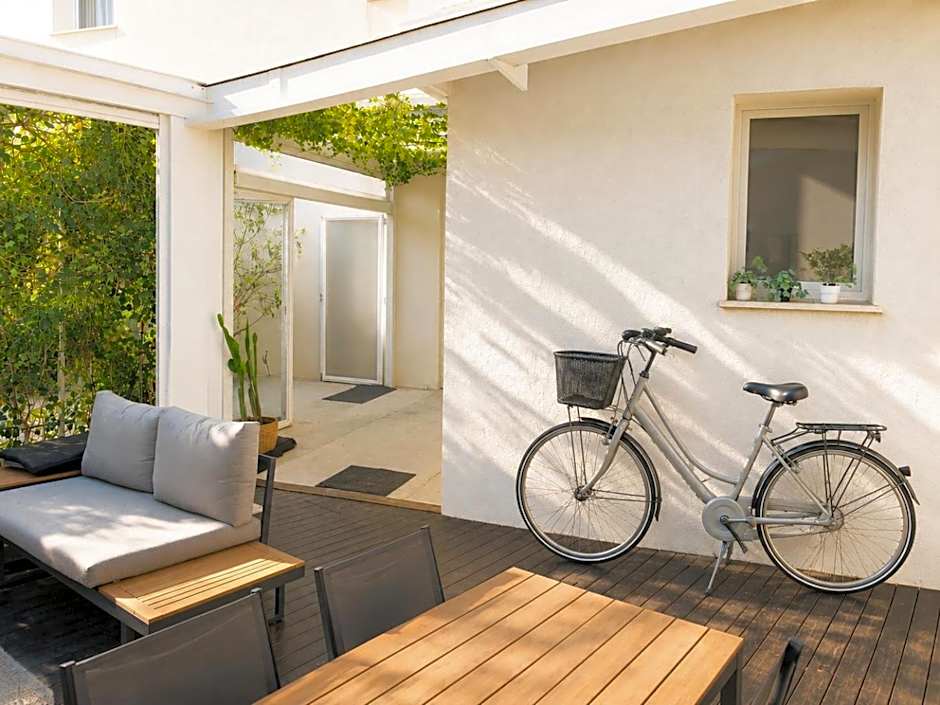 Amare Suite & Apartments
