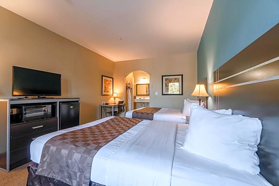 Moulton Inn & Suites By OYO