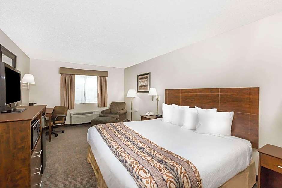 Photo 1 of 4 of 1 King Bed