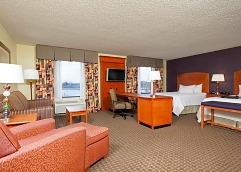 Hampton Inn & Suites Grand Rapids-Airport 28th St