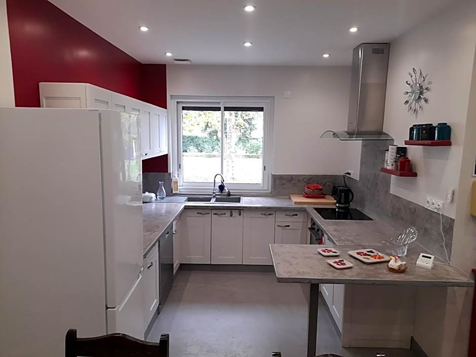 La maison du Bonheur, borne de recharge VE