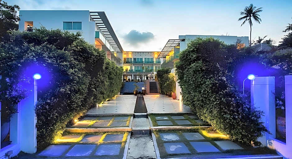 KC Beach Club & Pool Villas