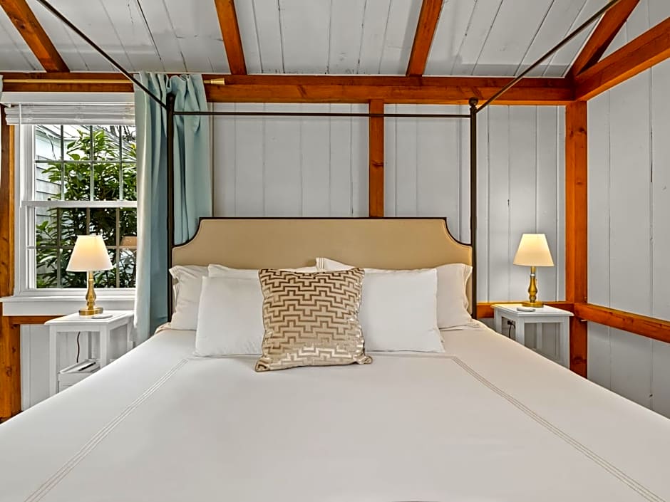 The Seagrove Suites & Guest Rooms