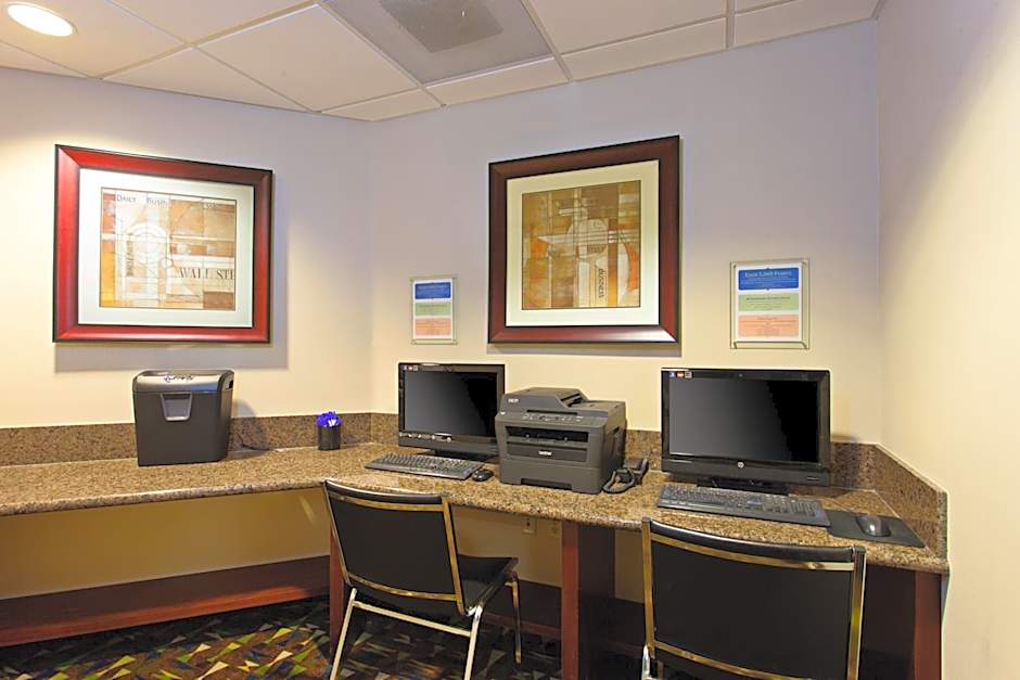 Holiday Inn Express Hotel & Suites Twentynine Palms By IHG