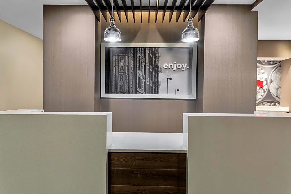 Hampton Inn By Hilton & Suites Los Angeles/Hollywood, CA