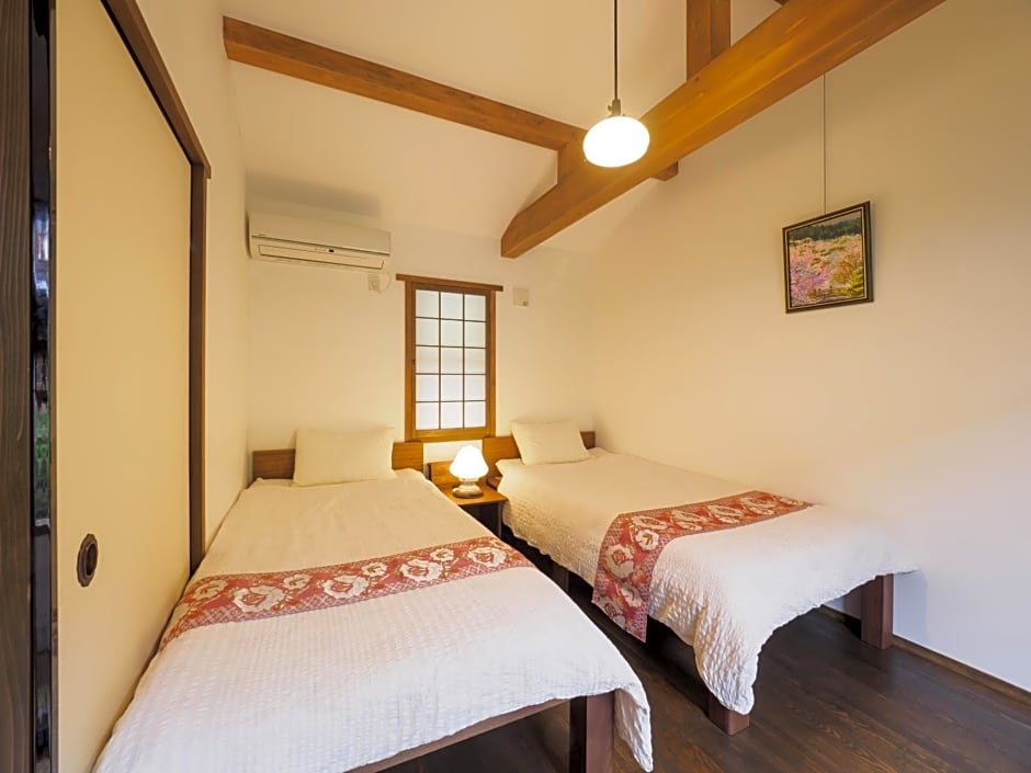 Inase Otsu Machiya Bed and Breakfast