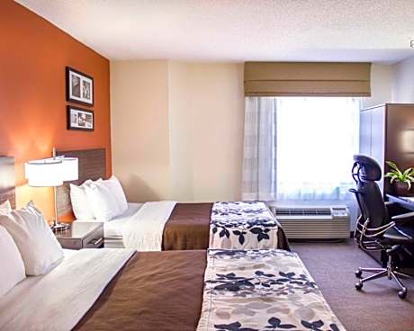 2 Queen Beds No Smoking