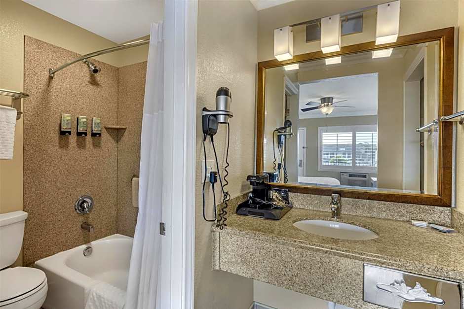 Best Western Tradewinds